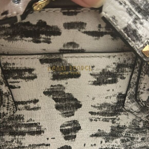 Henri Bendel white black large shoulder bag tote gold hardware leather - Picture 4 of 9